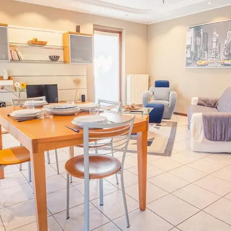 Nice Atmosphere In Casa Deborah - Italian Homing Sirmione